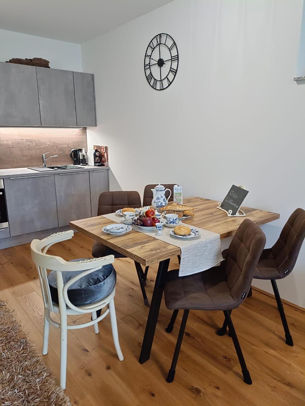 Ferienwohnung Karasek Deluxe Sattendorf Екстер'єр фото